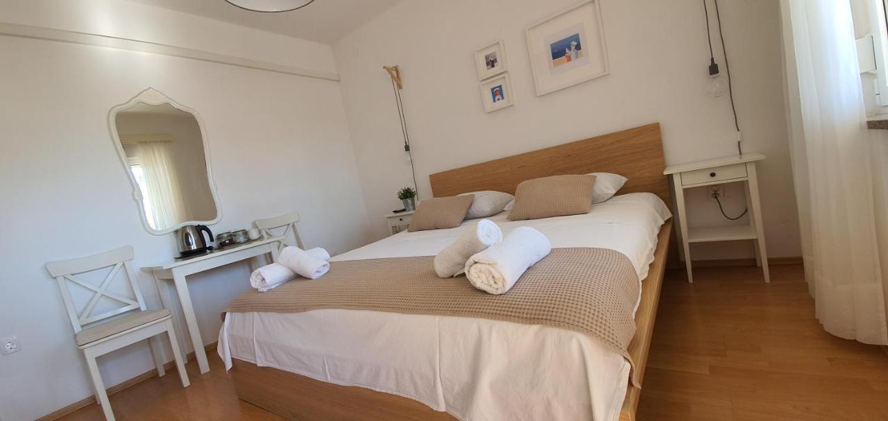 Apartmani Mira Vodice Buitenkant foto