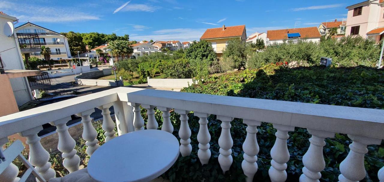 Apartmani Mira Vodice Buitenkant foto