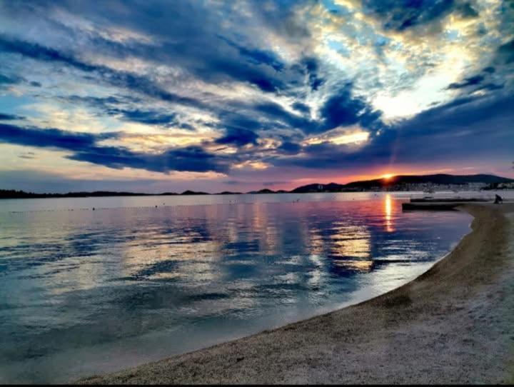 Apartmani Mira Vodice Buitenkant foto