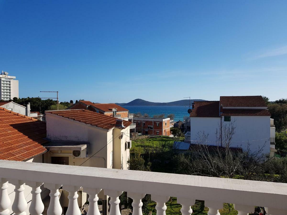 Apartmani Mira Vodice Buitenkant foto