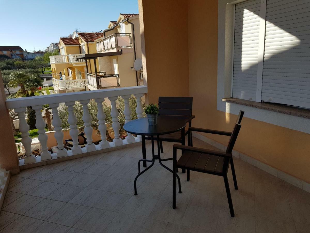 Apartmani Mira Vodice Buitenkant foto