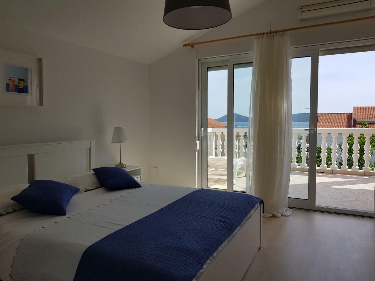 Apartmani Mira Vodice Buitenkant foto